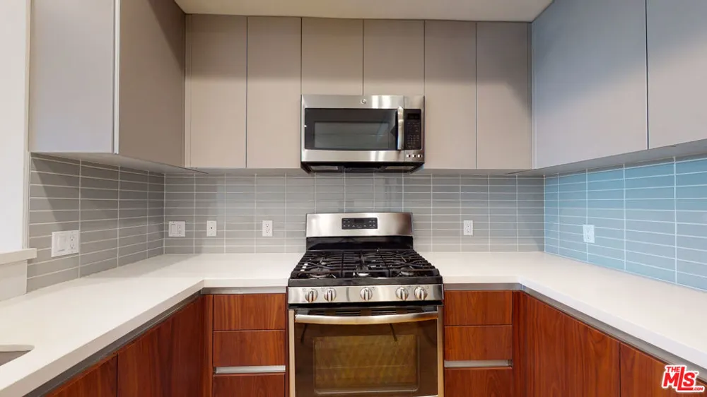 938 S Orange Grove Avenue #203 Los Angeles, CA 90036