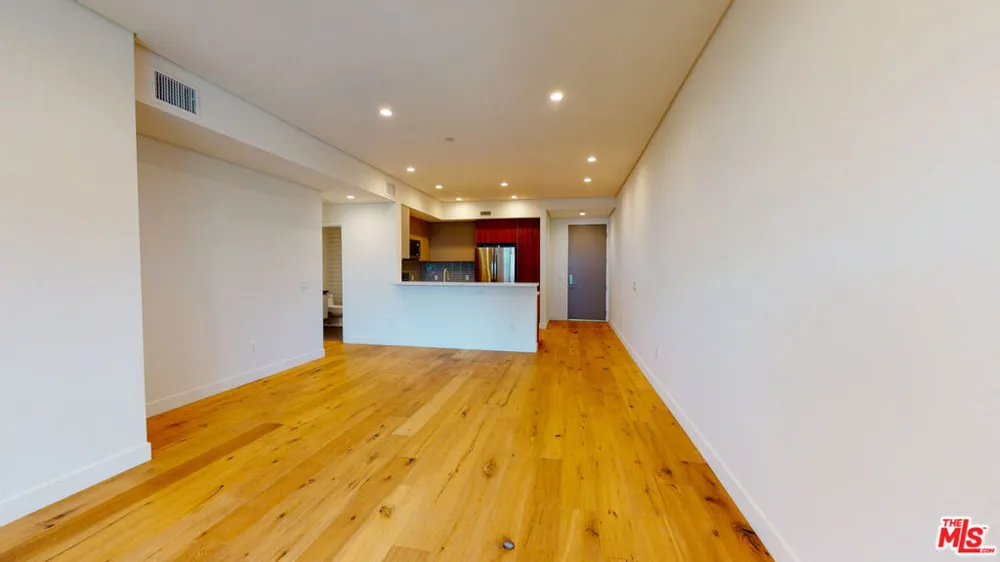 938 S Orange Grove Avenue #203 Los Angeles, CA 90036