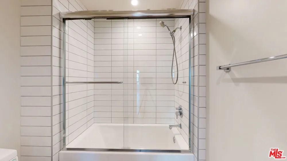 938 S Orange Grove Avenue #203 Los Angeles, CA 90036