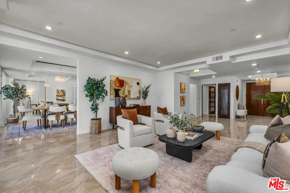 125 Gale Drive #306 Beverly Hills, CA 90211