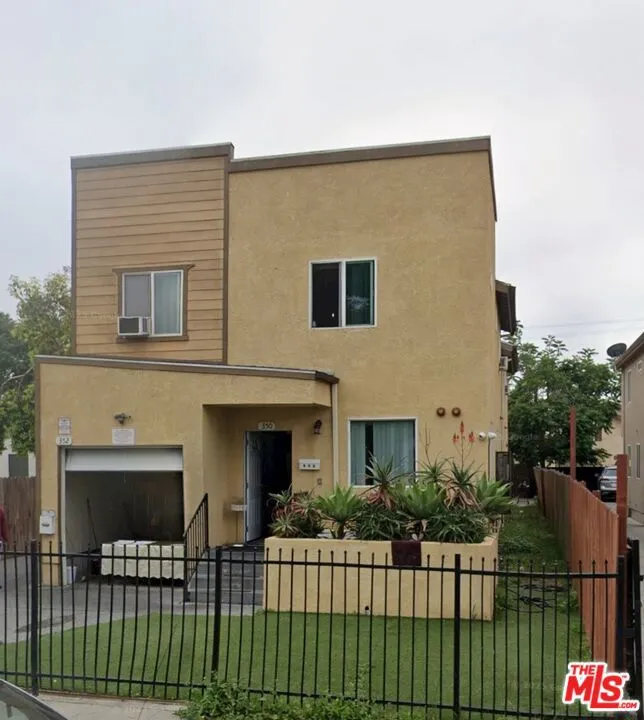 350 E 105th Street Los Angeles, CA 90003