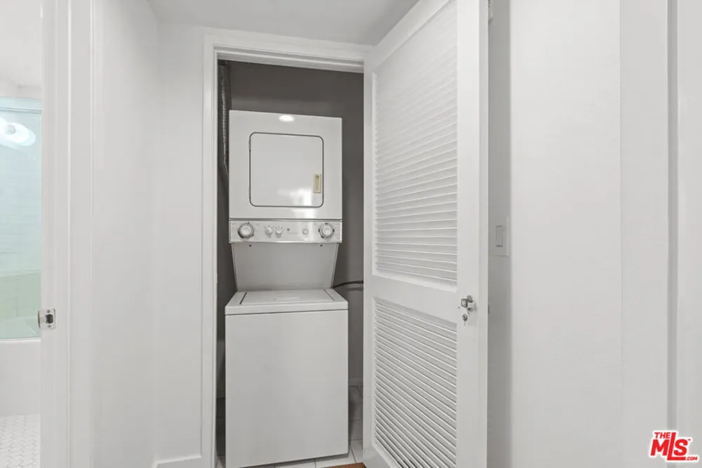16100 W Sunset Boulevard #201 Pacific Palisades, CA 90272
