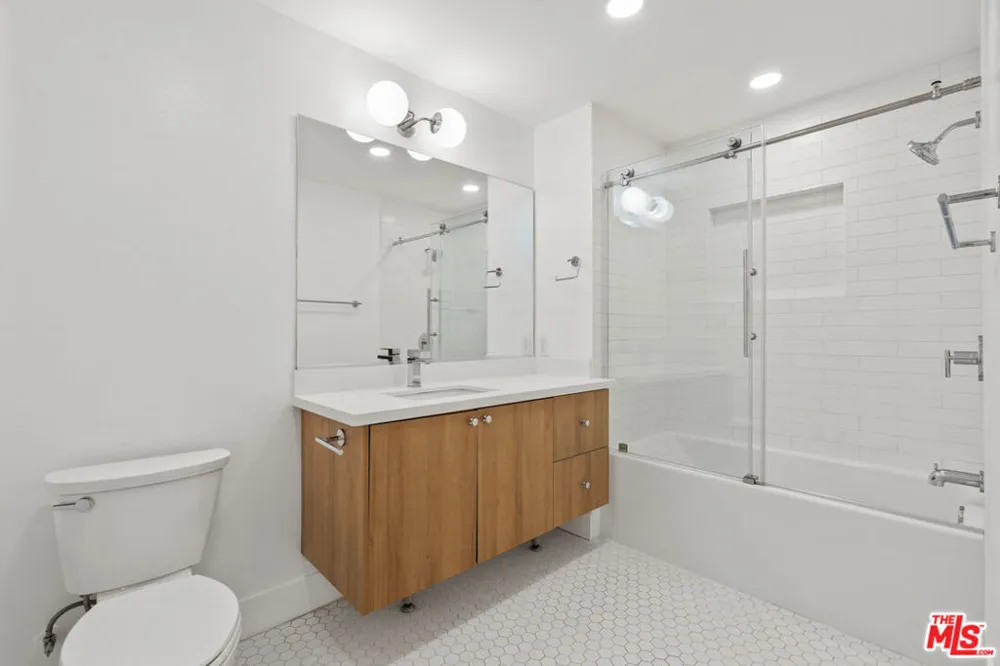 16100 W Sunset Boulevard #201 Pacific Palisades, CA 90272