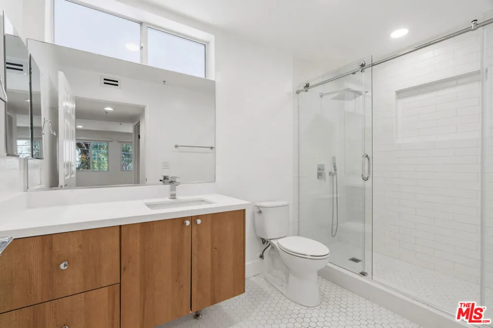 16100 W Sunset Boulevard #201 Pacific Palisades, CA 90272