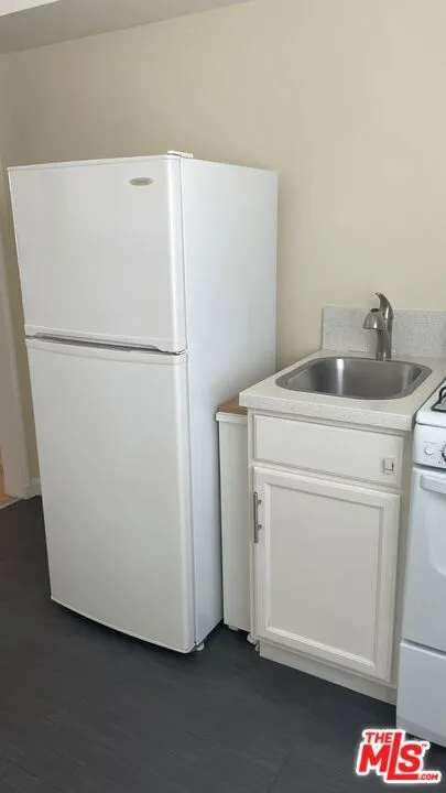 1044 2nd Street #B Santa Monica, CA 90403