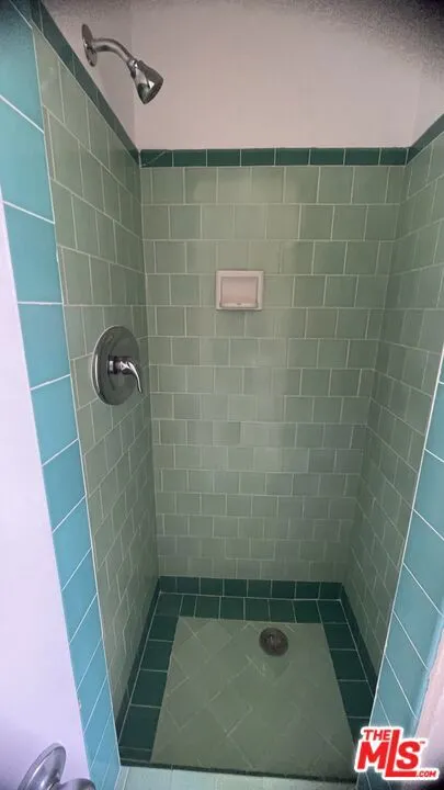 1044 2nd Street #B Santa Monica, CA 90403