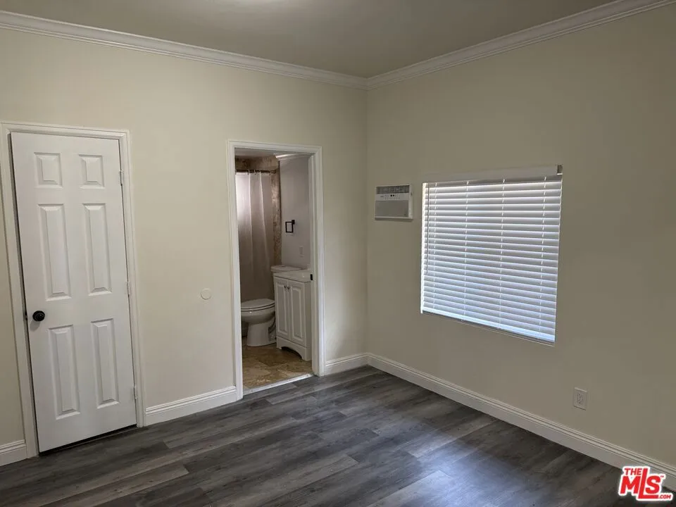1026 E 42nd Street Los Angeles, CA 90011