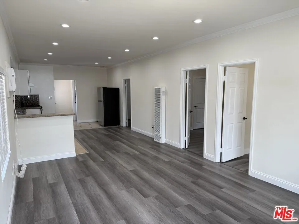 1026 E 42nd Street Los Angeles, CA 90011