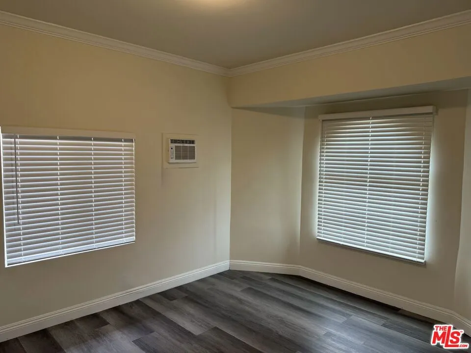 1026 E 42nd Street Los Angeles, CA 90011