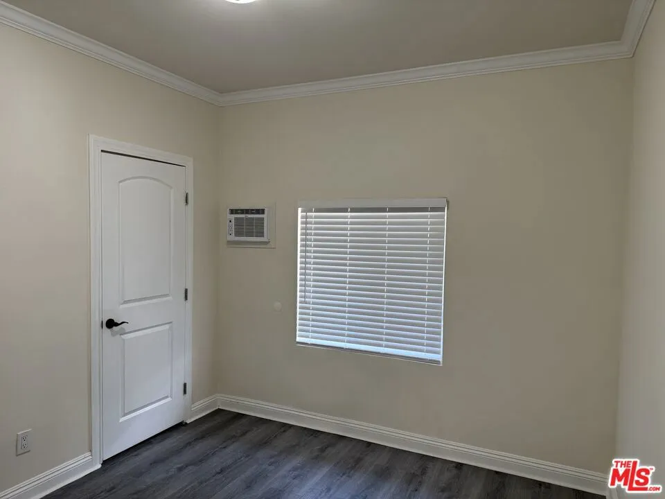 1026 E 42nd Street Los Angeles, CA 90011