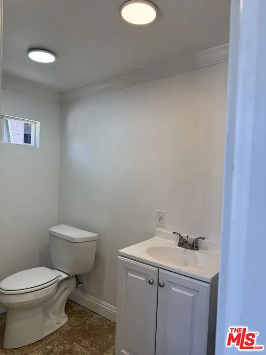 1026 E 42nd Street Los Angeles, CA 90011