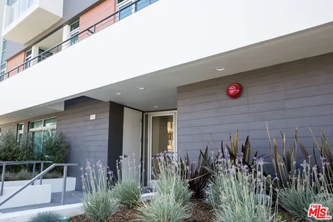 938 S ORANGE GROVE AVENUE #405