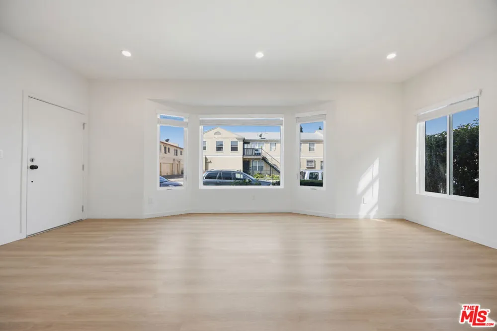 3015 Stocker Place Los Angeles, CA 90008