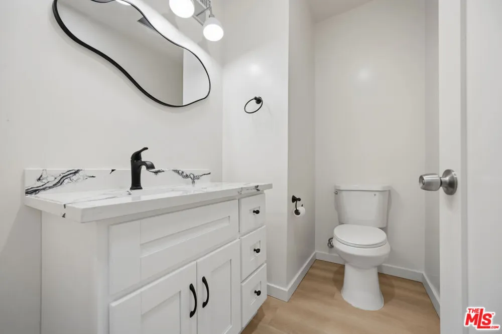 3015 Stocker Place Los Angeles, CA 90008