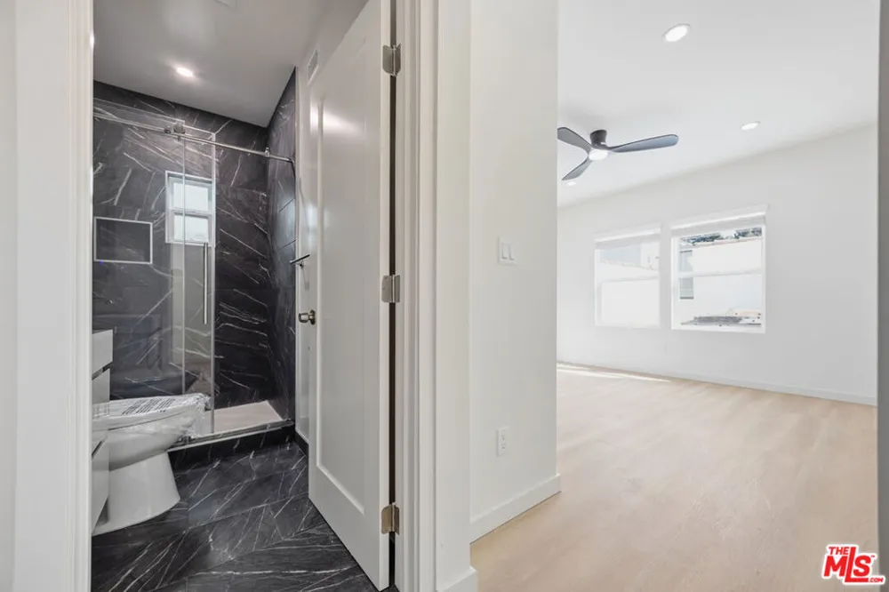 3015 Stocker Place Los Angeles, CA 90008