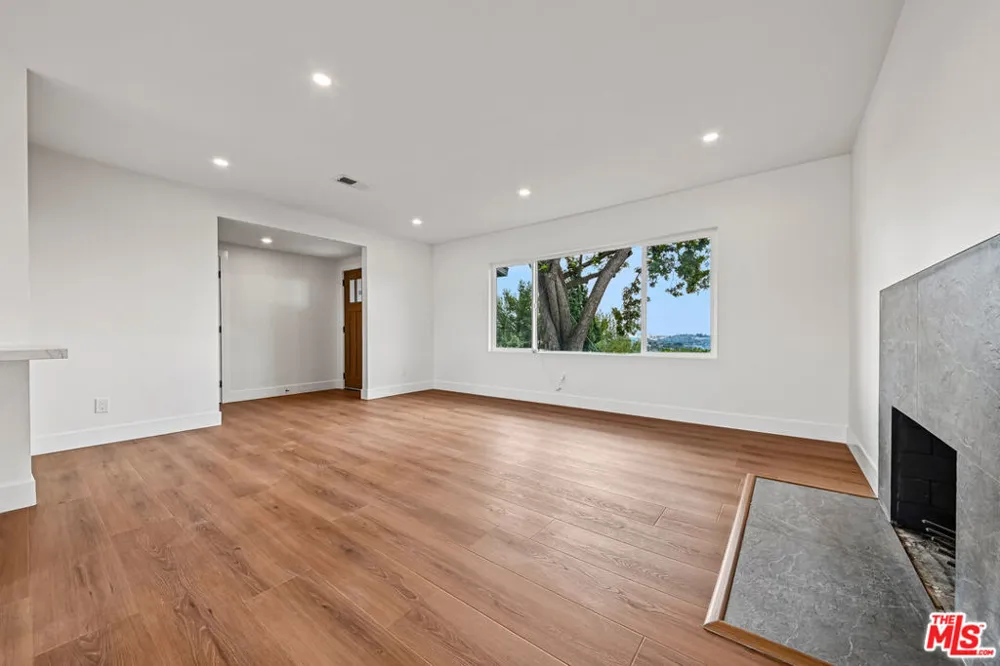 1459 Avenue 57 Los Angeles, CA 90042