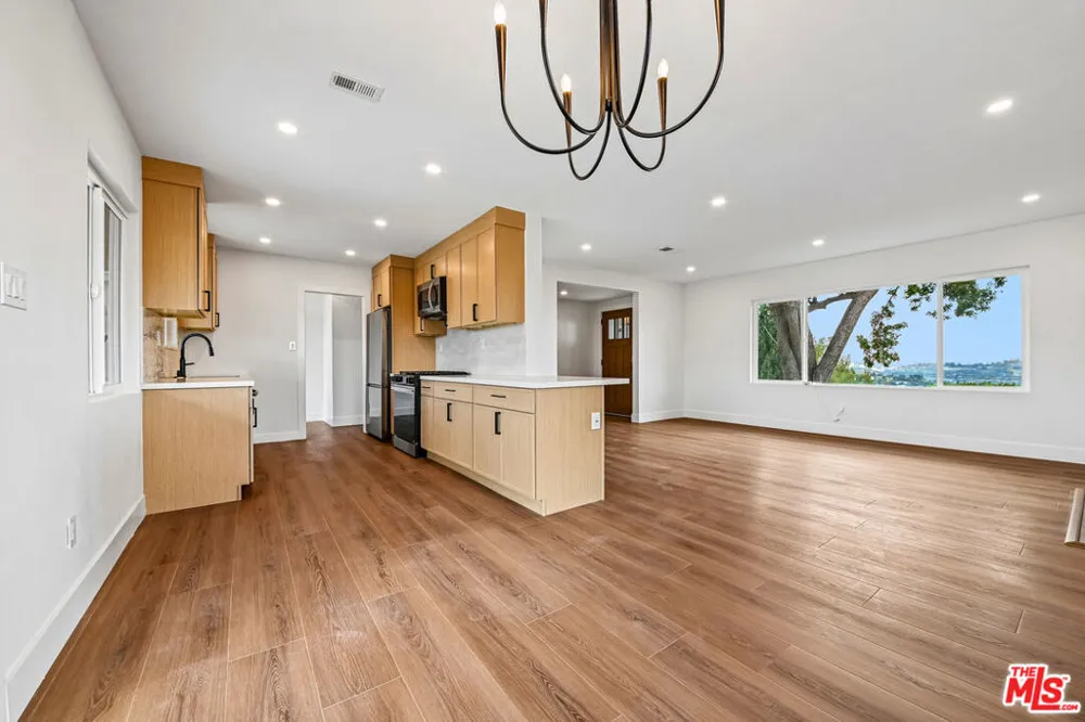 1459 Avenue 57 Los Angeles, CA 90042