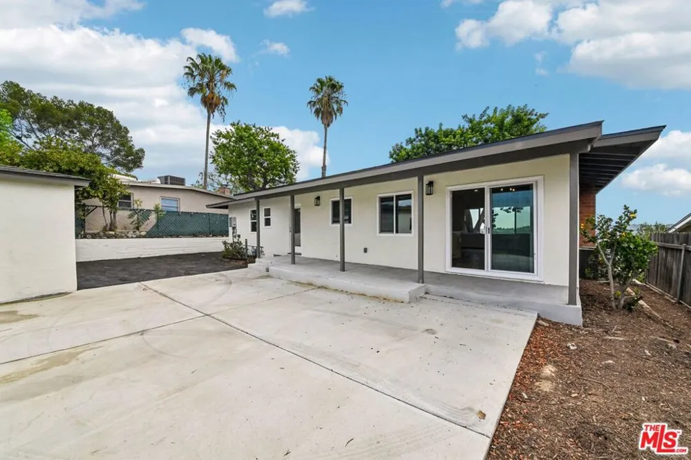 1459 Avenue 57 Los Angeles, CA 90042