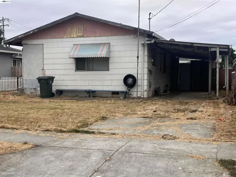 7438 Wells Ave