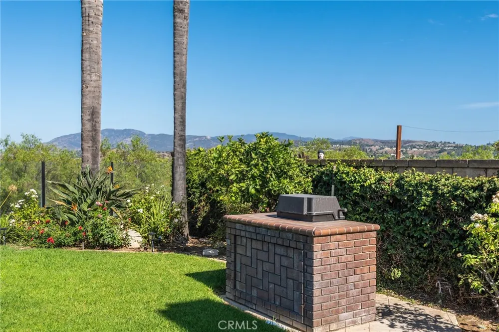6430 Regents Court Yorba Linda, CA 92886