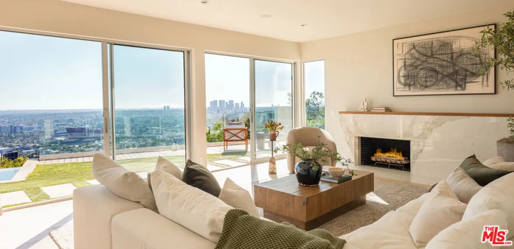 8515 Hedges Way Los Angeles, CA 90069