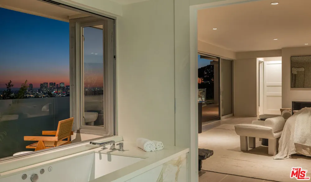 8515 Hedges Way Los Angeles, CA 90069