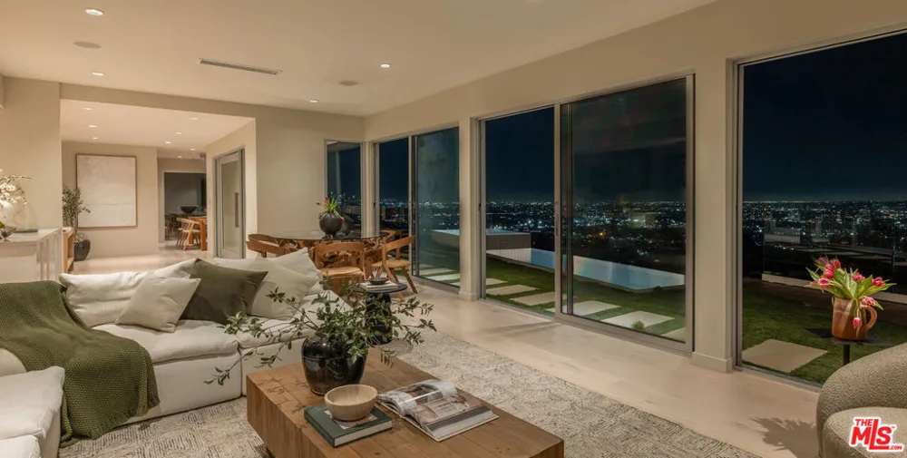 8515 Hedges Way Los Angeles, CA 90069