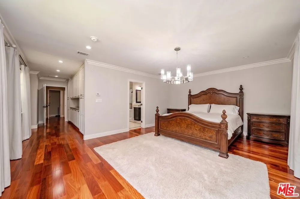 2996 San Pasqual Street Pasadena, CA 91107