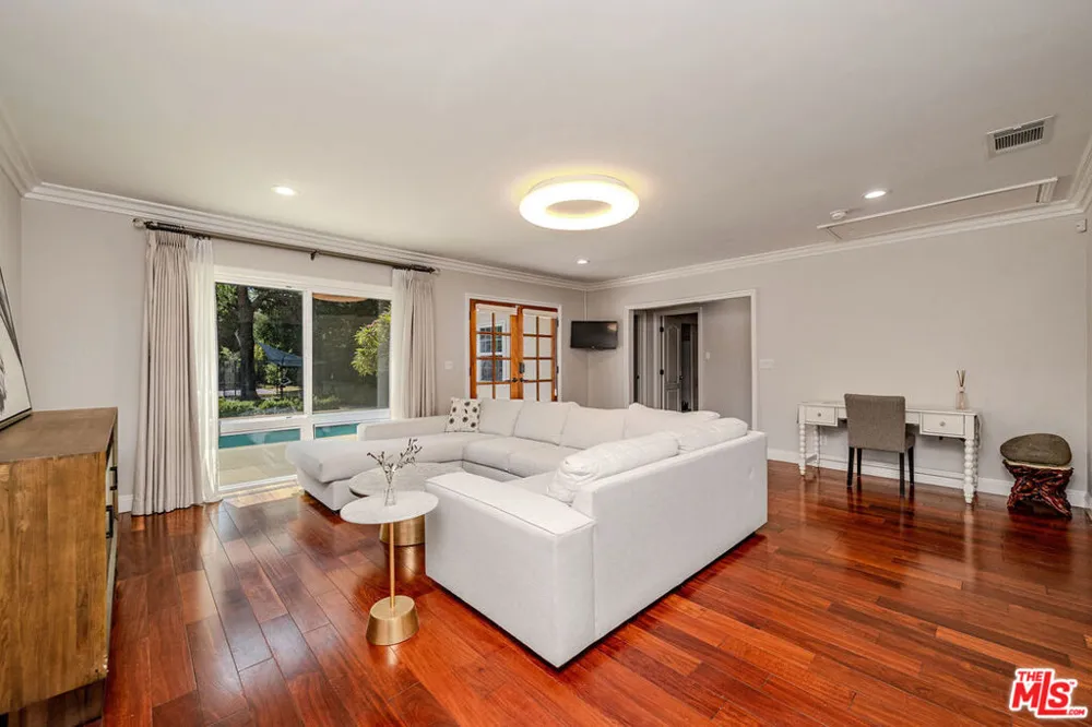 2996 San Pasqual Street Pasadena, CA 91107