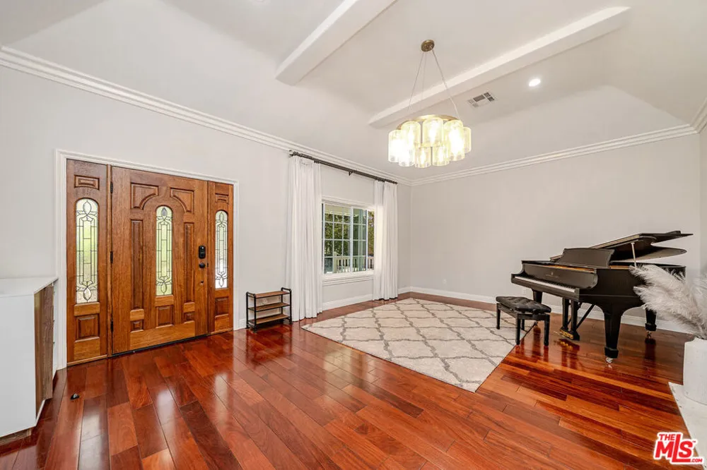 2996 San Pasqual Street Pasadena, CA 91107