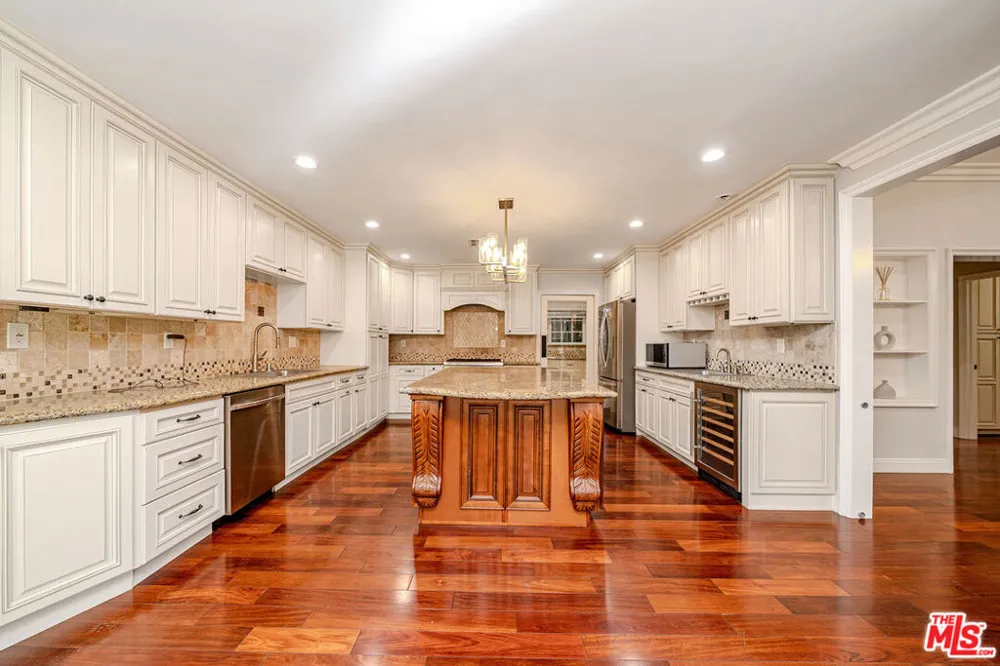 2996 San Pasqual Street Pasadena, CA 91107