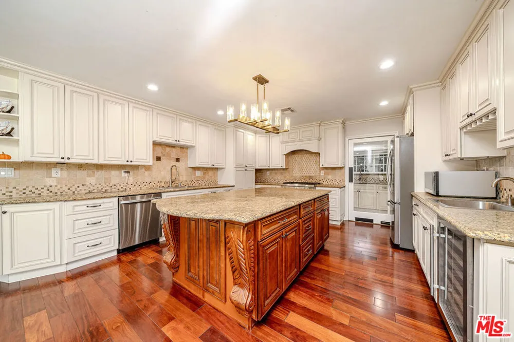2996 San Pasqual Street Pasadena, CA 91107
