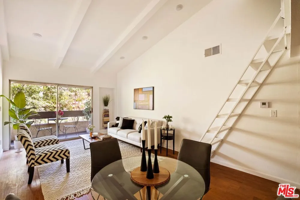 2700 Cahuenga Boulevard #4303 Los Angeles, CA 90068