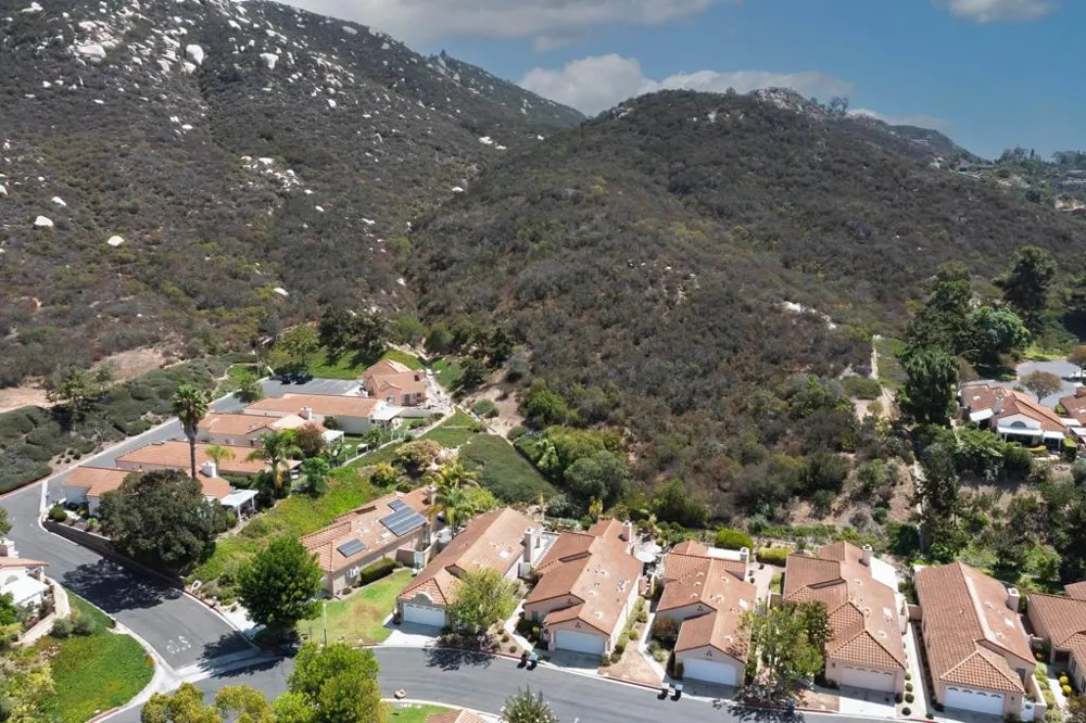 2238 Hilton Head Escondido, CA 92026