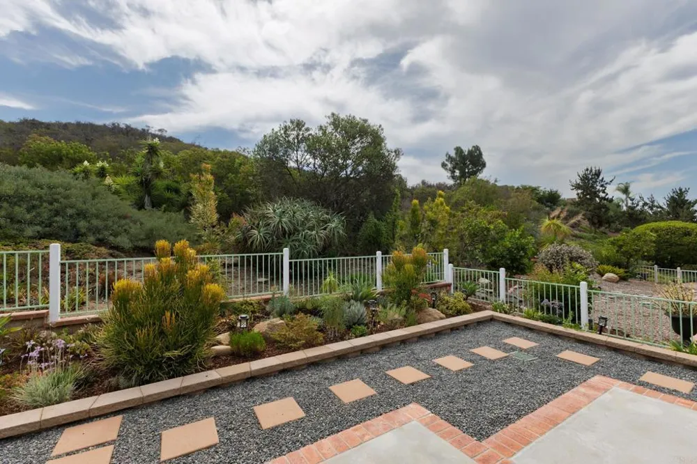 2238 Hilton Head Escondido, CA 92026