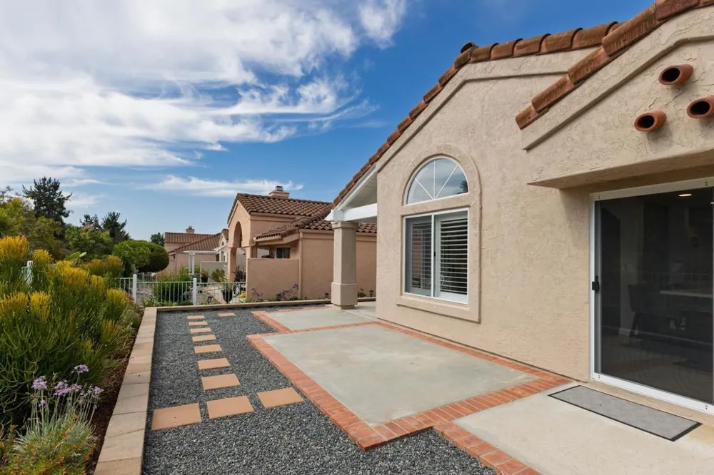 2238 Hilton Head Escondido, CA 92026
