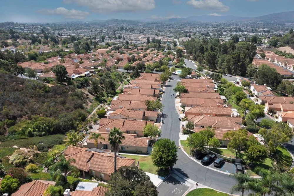 2238 Hilton Head Escondido, CA 92026