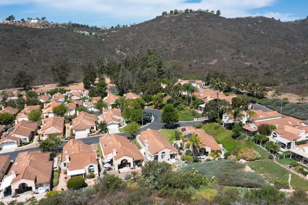 2238 Hilton Head Escondido, CA 92026