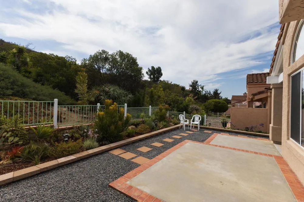 2238 Hilton Head Escondido, CA 92026