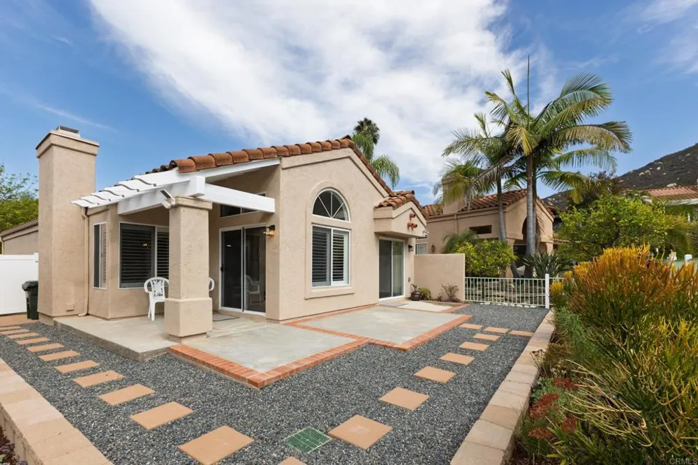 2238 Hilton Head Escondido, CA 92026
