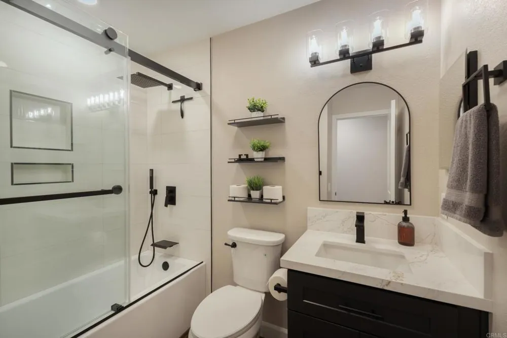 2238 Hilton Head Escondido, CA 92026