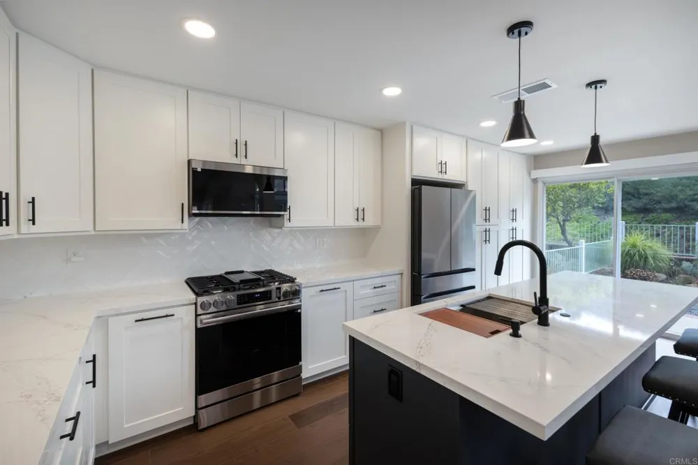 2238 Hilton Head Escondido, CA 92026