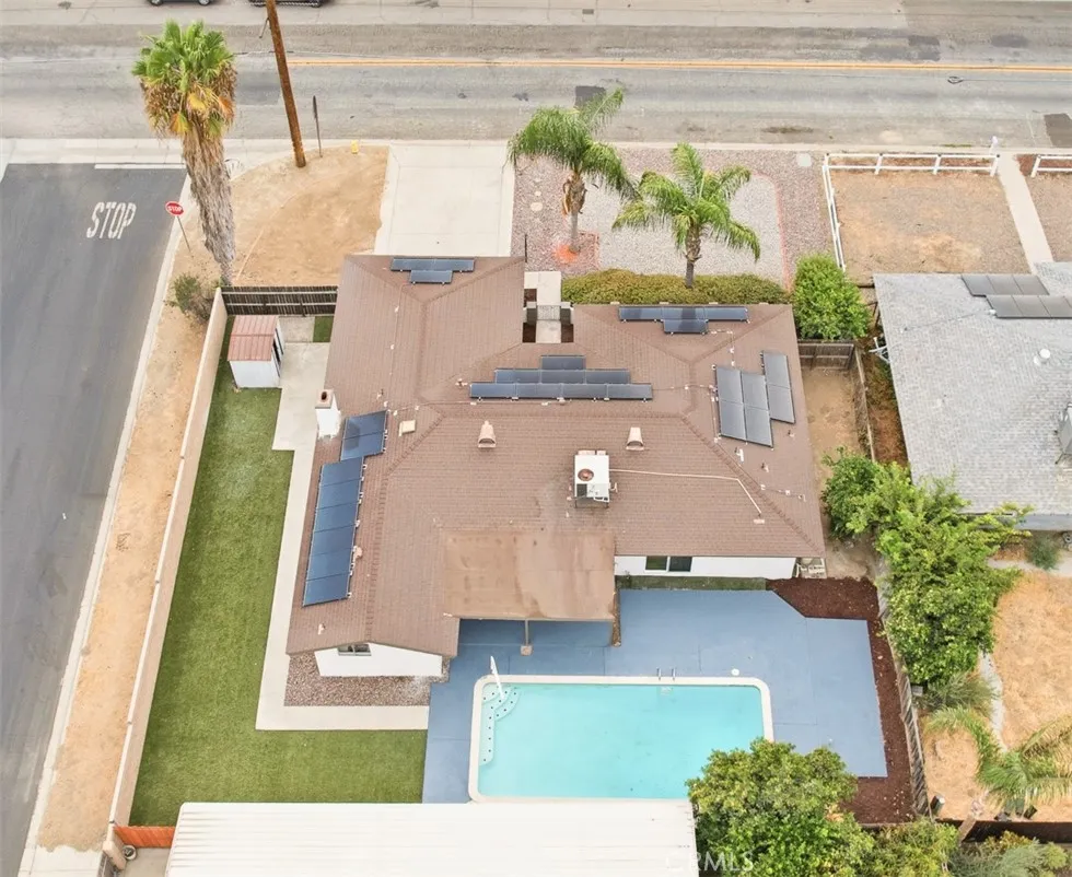 41674 Mayberry Avenue Hemet, CA 92544