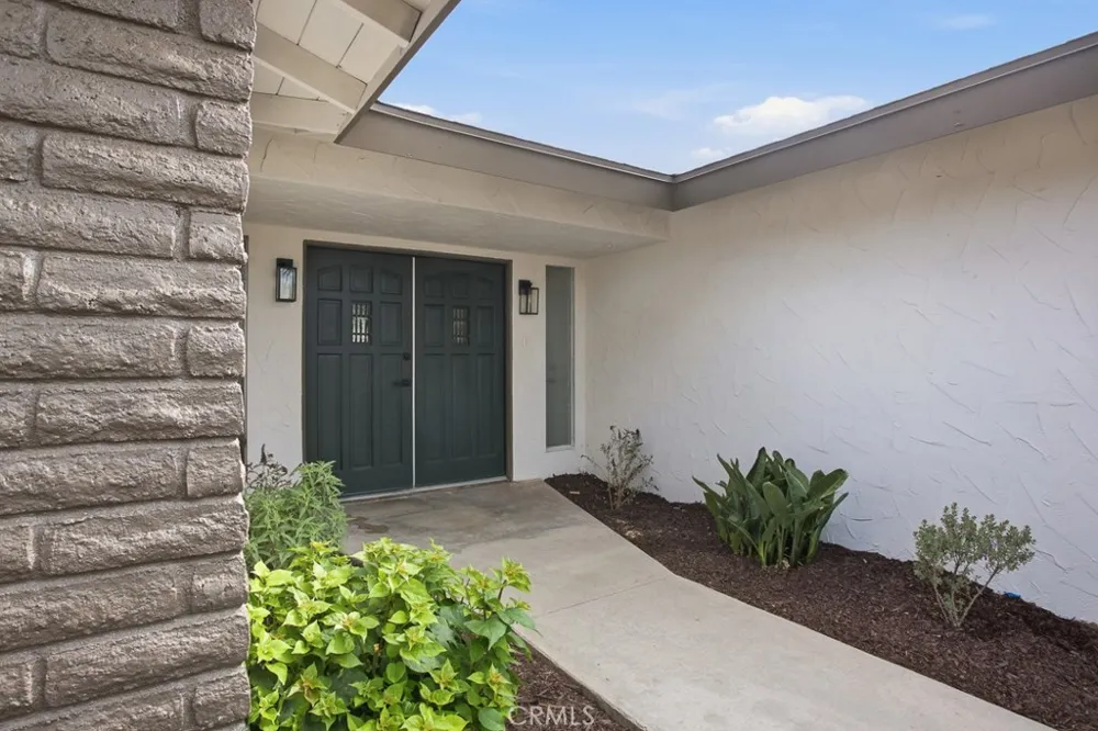41674 Mayberry Avenue Hemet, CA 92544