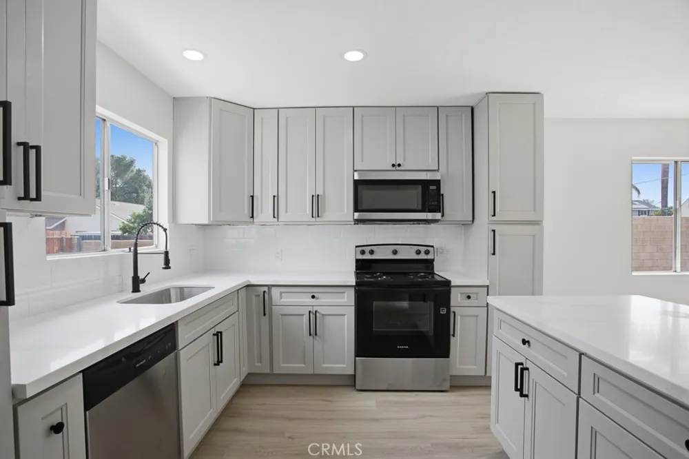 41674 Mayberry Avenue Hemet, CA 92544