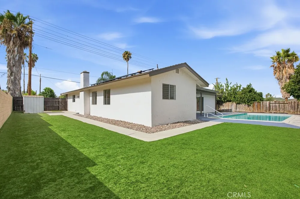 41674 Mayberry Avenue Hemet, CA 92544