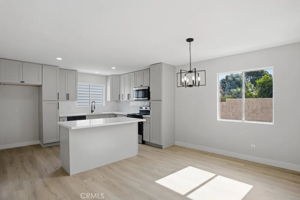 41674 Mayberry Avenue Hemet, CA 92544