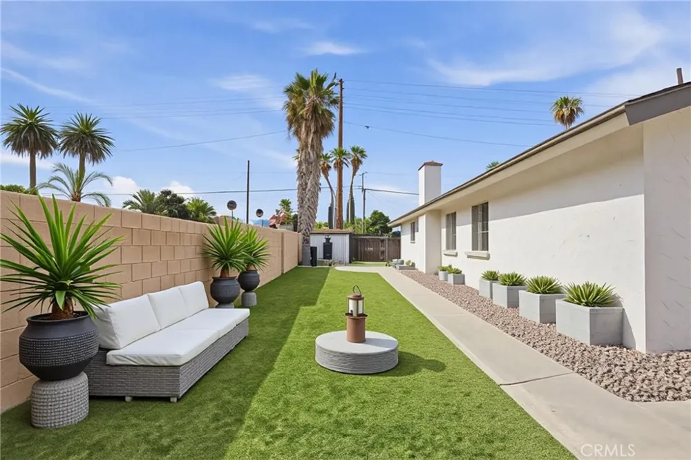 41674 Mayberry Avenue Hemet, CA 92544
