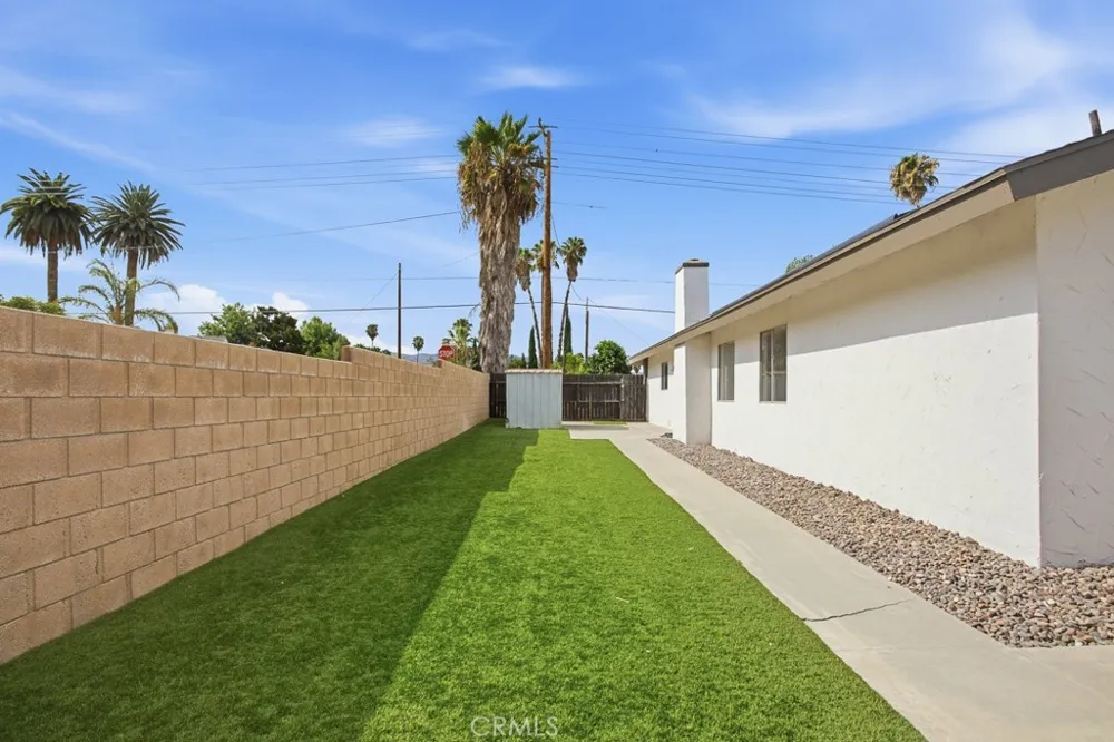41674 Mayberry Avenue Hemet, CA 92544