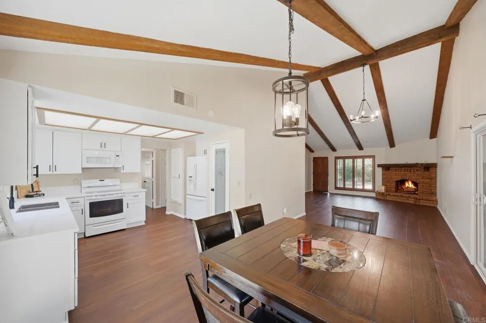 711 De Luz Road Fallbrook, CA 92028